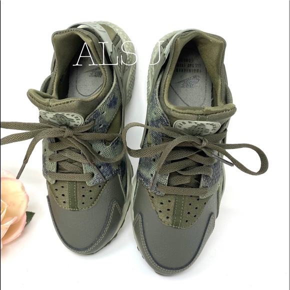 Nike Air Huarache Run PRM Cargo Khaki W AUTHENTIC - Picture 8 of 8